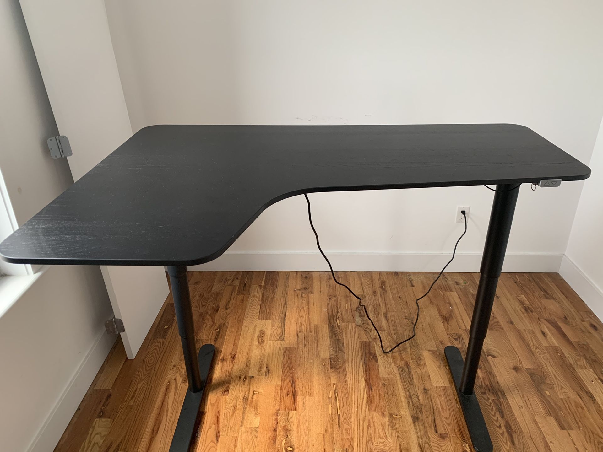 IKEA Bekant standing Desk, adjustable height