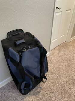Backpack/roller Duffle Bag