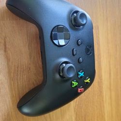 Official Xbox Wireless Controller - Carbon Black (Series X/S, PC, Bluetooth - Model 1914)