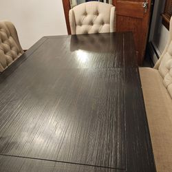 Ivie dining Table