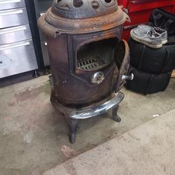 Wood Burning Cast Iron Stove for Sale in Lynnwood, WA - OfferUp