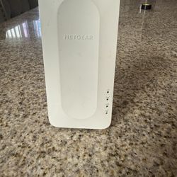 Netgear AX 1600 Mesh WiFi Extender 