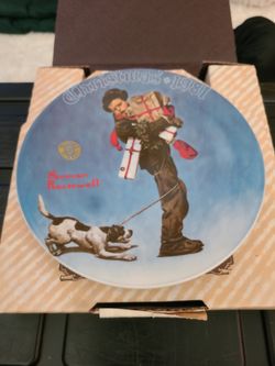 "Wrapped Up in Christmas" Bradford Exchange Plate