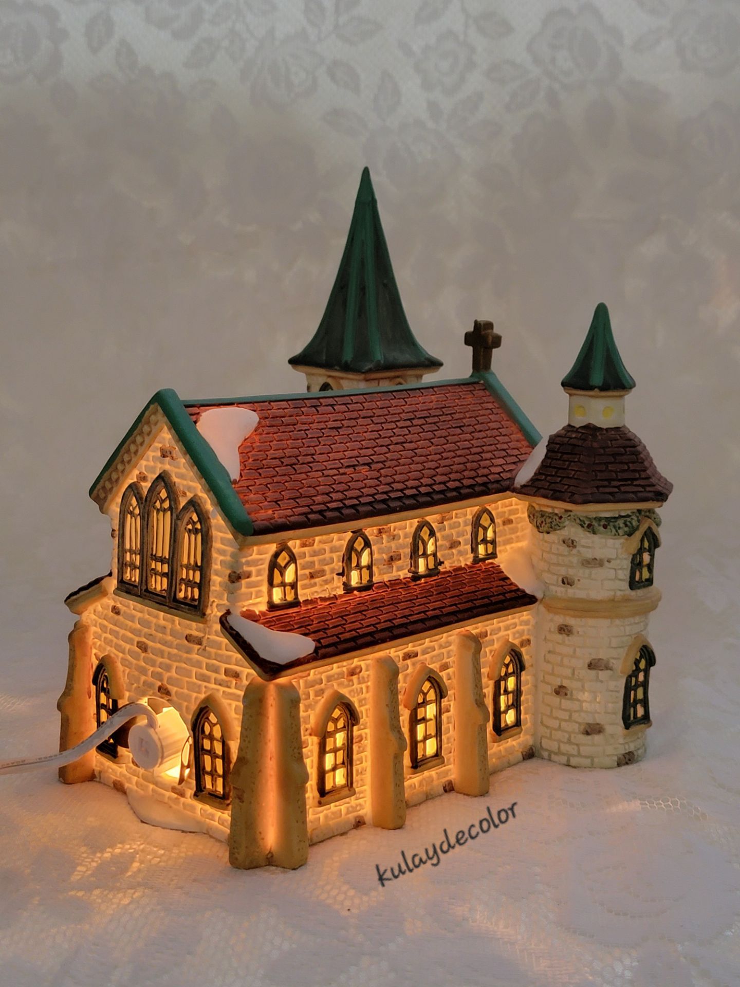 Vintage Heartland Valley Village Lighted Cathedral Church Christmas Porcelain