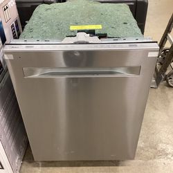 Midea 24 in. Top Control Dishwasher w/ 3 Stage Total Drying New Scratch and Dent