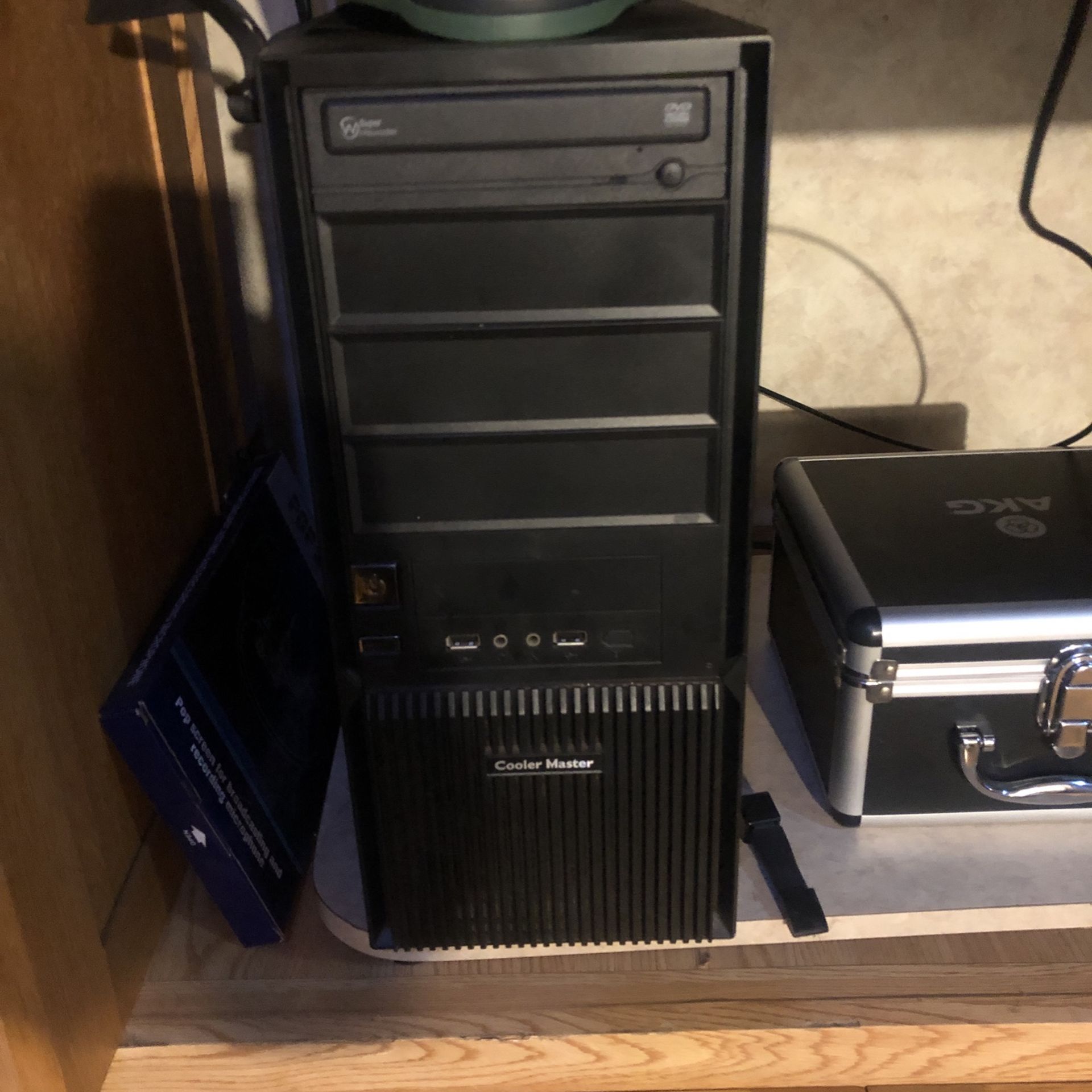 Gaming PC running Mountain lion OSX 