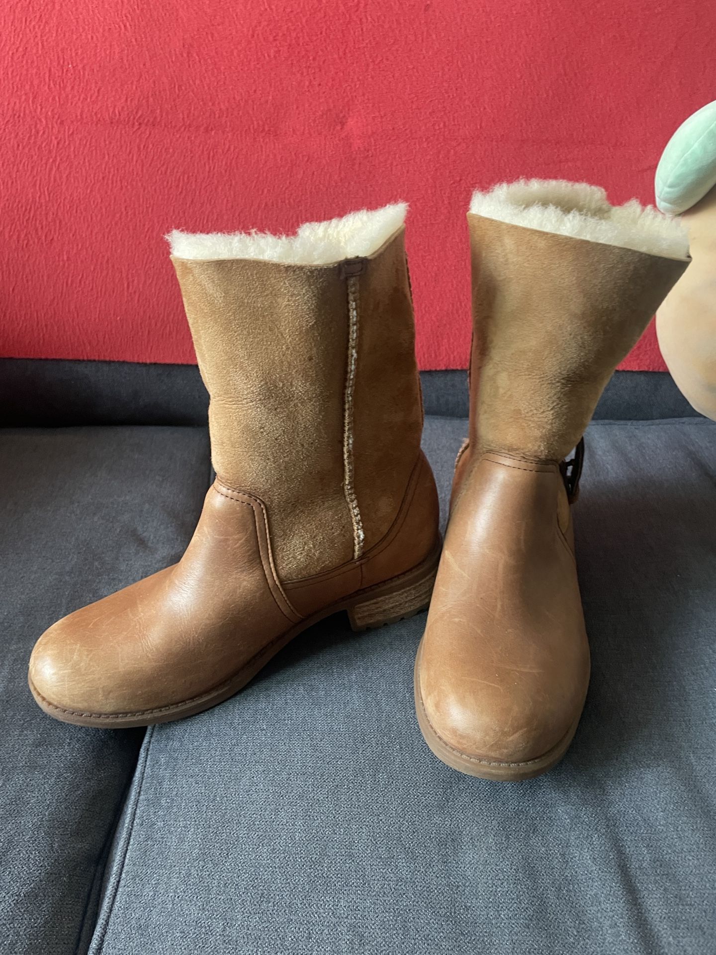 Ugg Boots Brown Size 7.5
