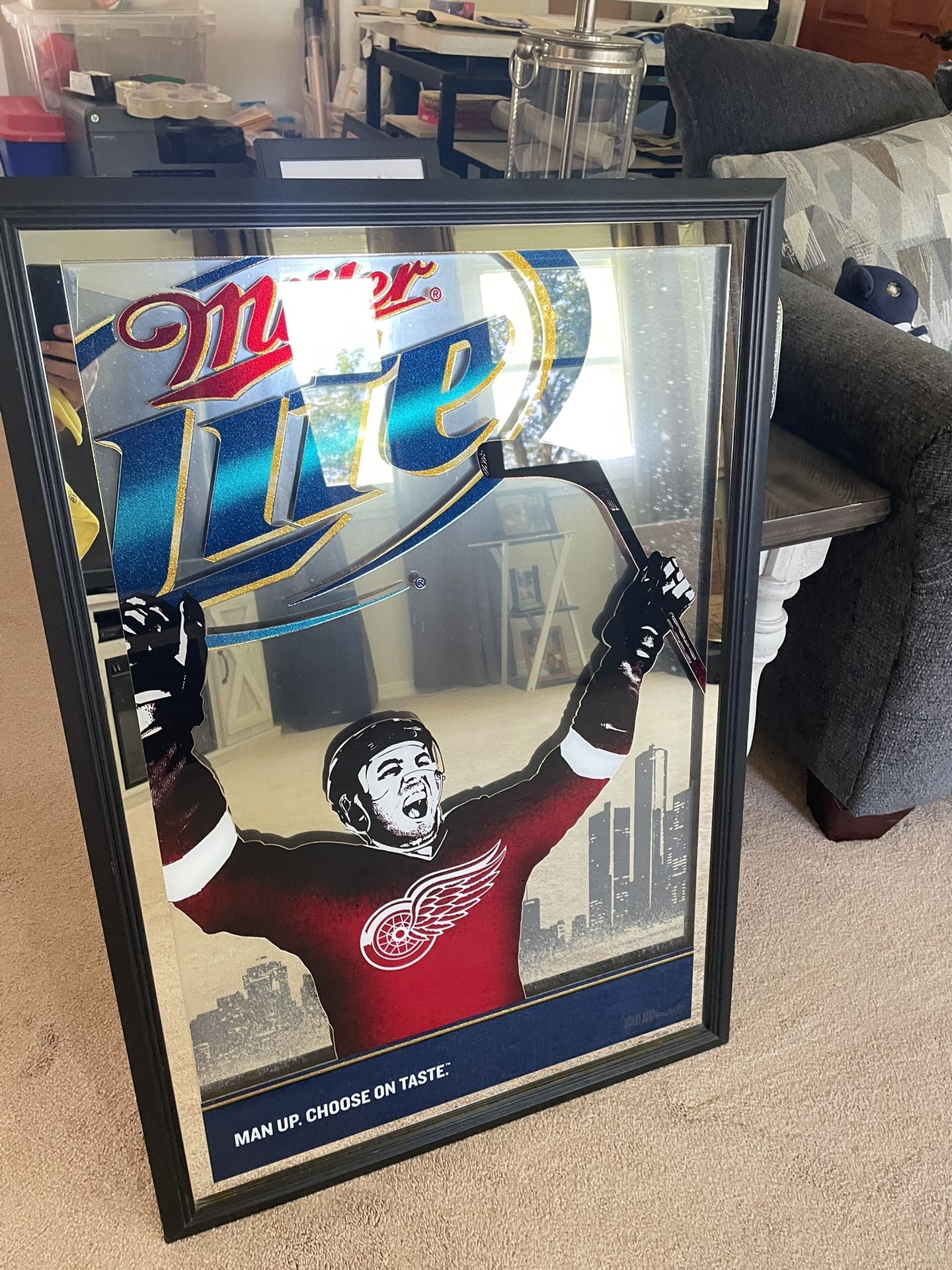 Detroit Red Wings Miller light mirror