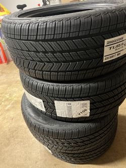 235x50x17 Bridgestone Turanza QuietTrack