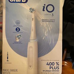 Oral B Toothbrush 