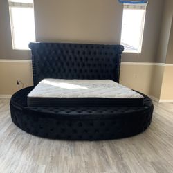 $1399 Brand New King Bed Frame With Mattress (Read Description Below)