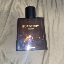 Burberry Hero Eau De Parfum 