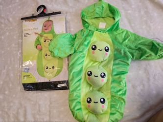 Pea in a Pod baby costume
