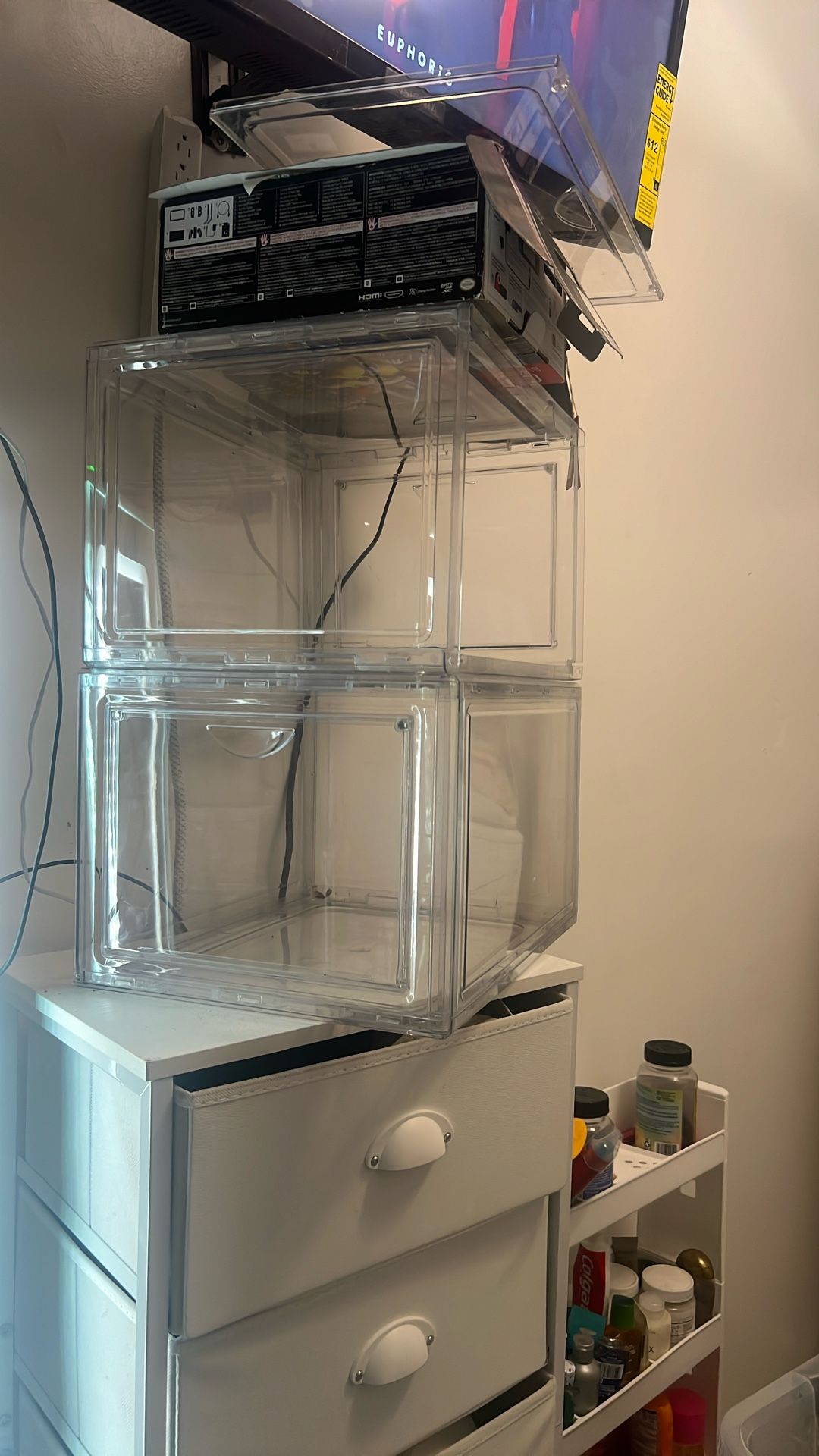 4 Clear Cube Boxes