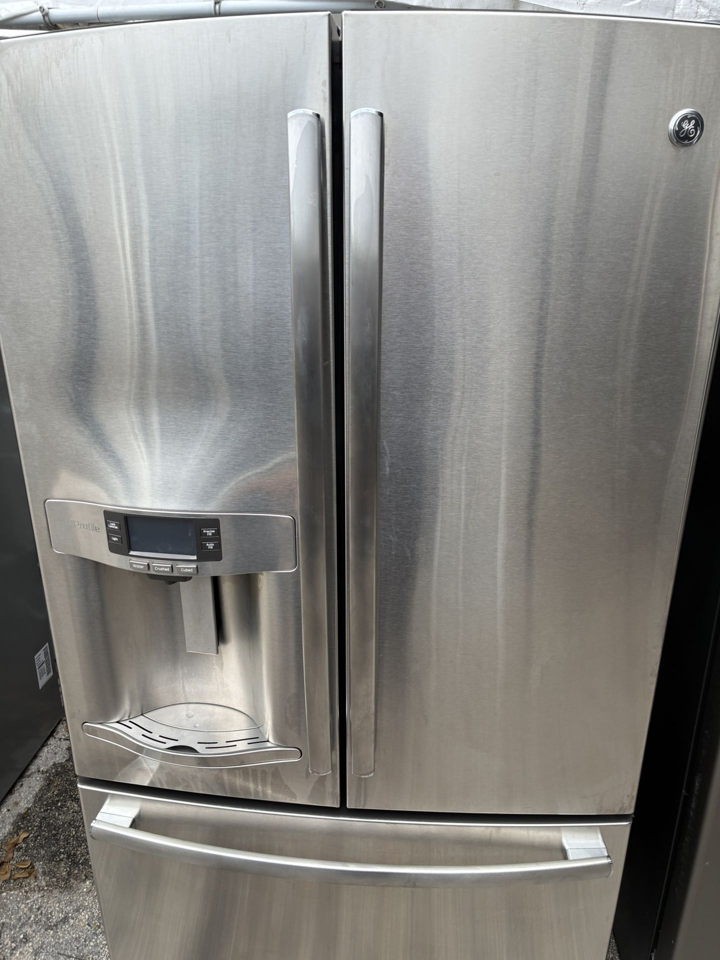 REFRIGERATOR GE 36” Stainless Steel