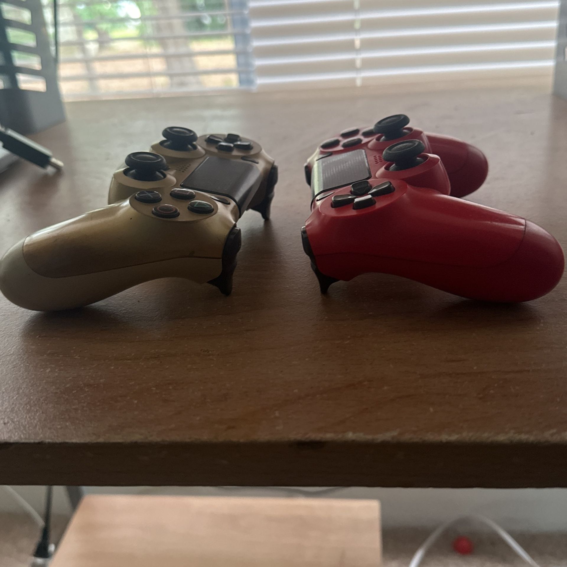 PS4 Controller
