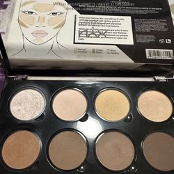 Gently Used NYX— Professional Makeup Highlight & Contour Pro Palette 2.7grams