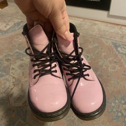 Kids Dr Martens Size 10C