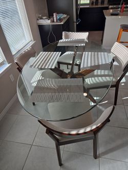 Dining room table