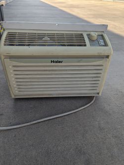 Window AC Unit Ice Cold !