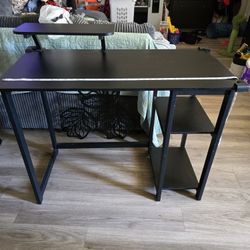 Small Desk ***FREE**