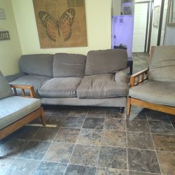 Couch & 2 Chairs