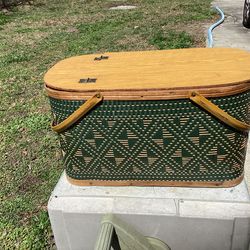 Vintage Hawkeye Wicker Basket