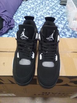 Jordan 4 white thunder ⚡ brand new sz 10