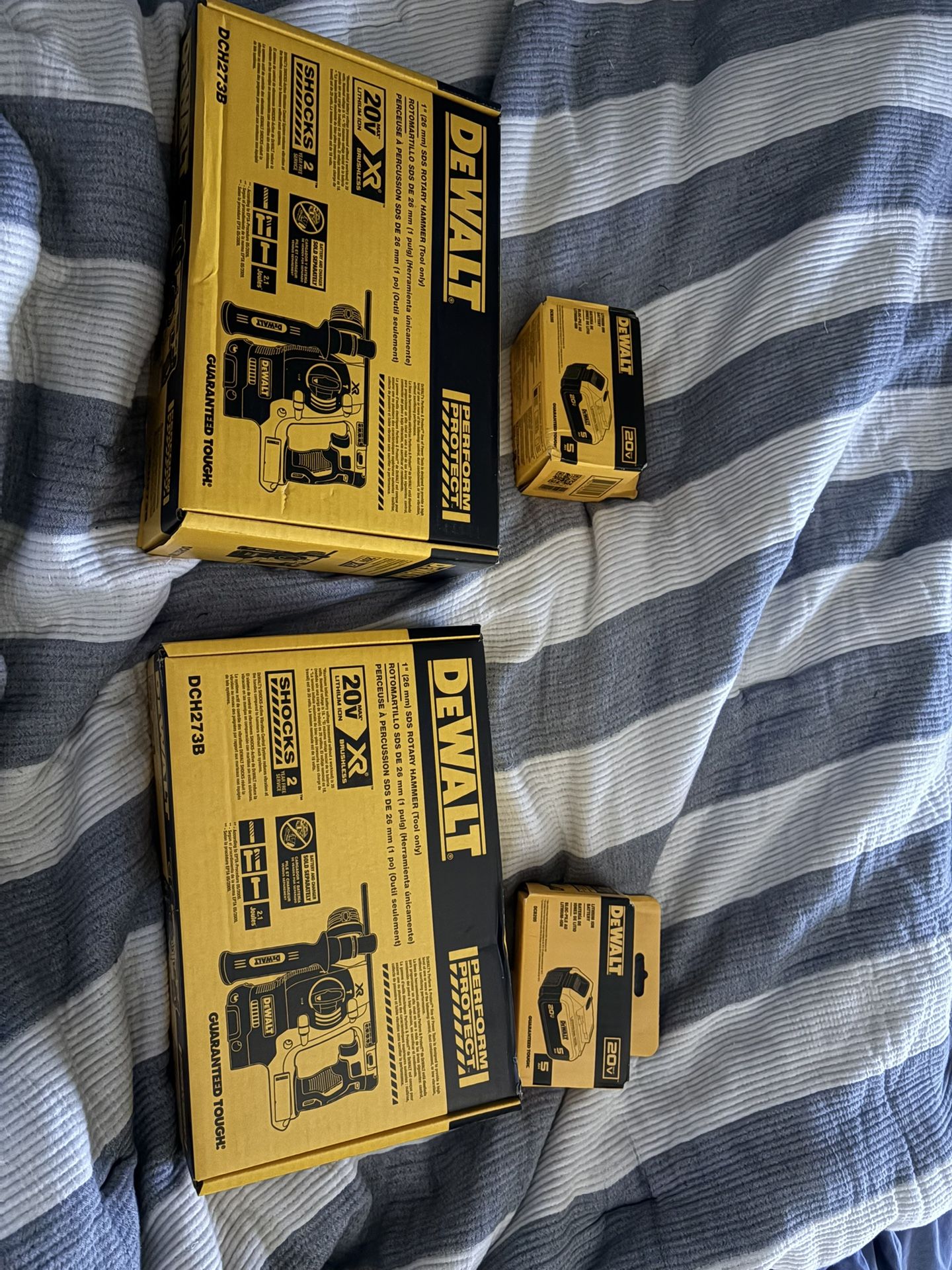 DEWALT ROTARY HAMMER W/BATTERY