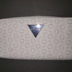 Guess Wallet 
