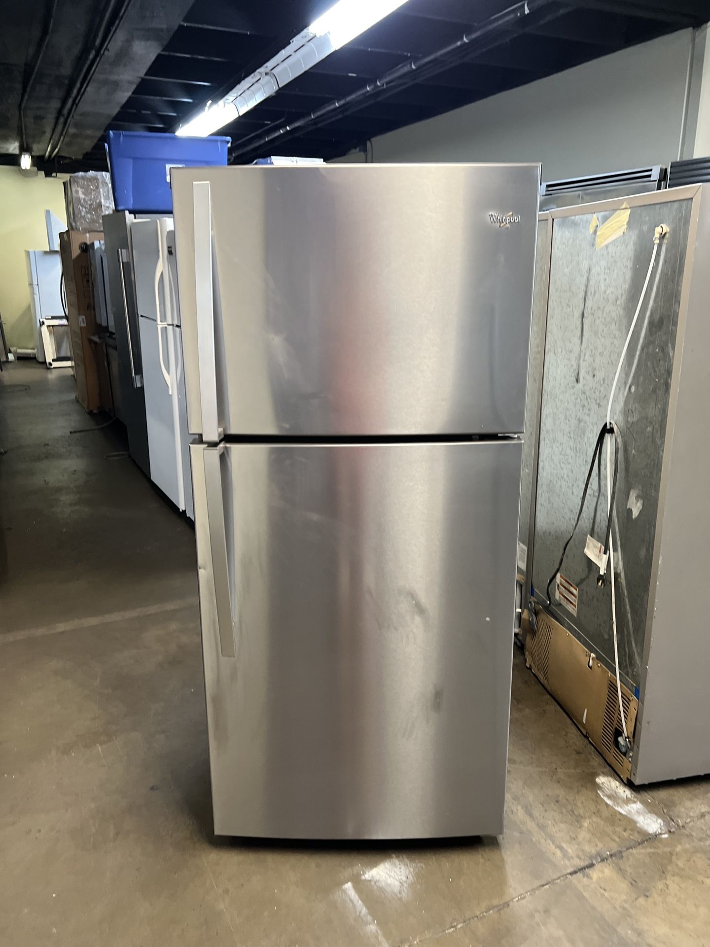 WHIRLPOOL STAINLESS STEEL TOP FREEZER REFRIGERATOR 