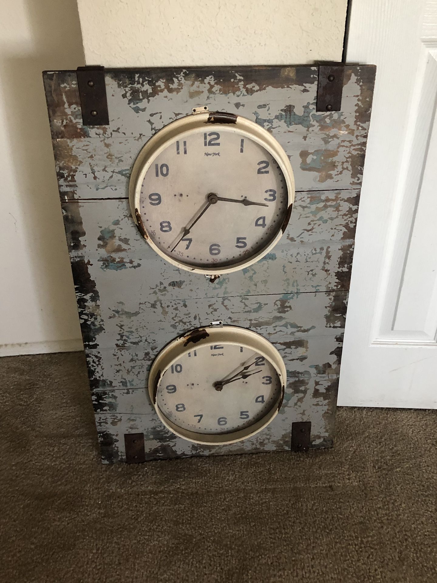 New York old Style Wall clock