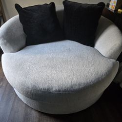 Round Chair 