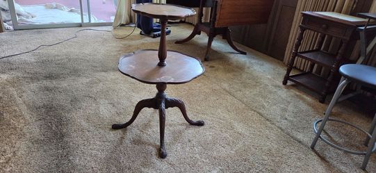 Wooden 2 tier table