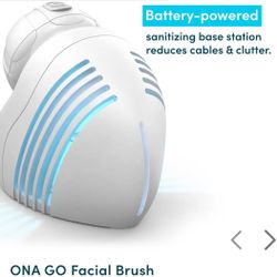 On the go Tao facial brush