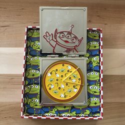 Loungefly disney limited edition pizza planet pin only 500 made