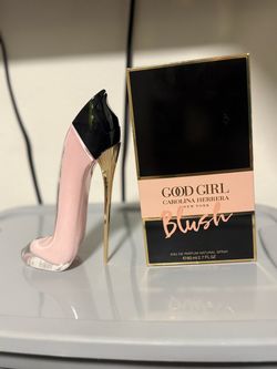 Carolina Herrera blush