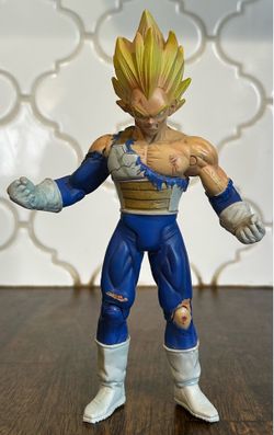 Dragon Ball Z Battle Damaged Super Saiyan Vegeta Collectors Edition 8” Figure
