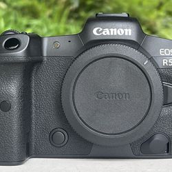 Canon EOS R5 45.0MP Mirrorless Camera - Black - Bundle