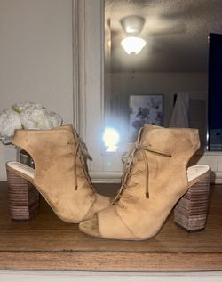 JESSICA SIMPSON HEELS