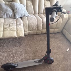 Electric scooter 