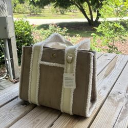 Lululemon Boxy Tote - Beige NWT (NEED GONE)!