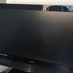Vizio TV / 32 Inch with stand