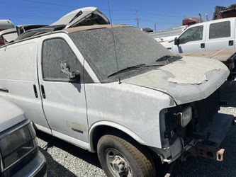 05”” Chevy Van Express 2500 For Parts
