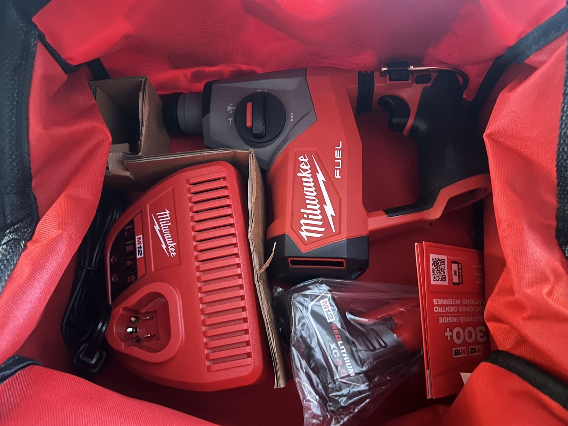 Milwaukee M12 Hammer Drill