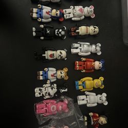 Bearbricks 100%