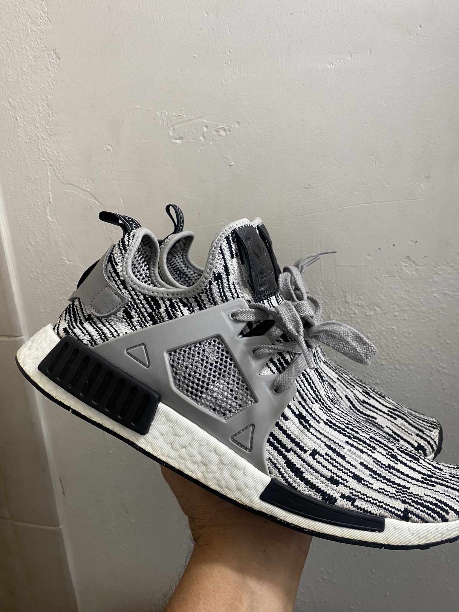 RARE🔥 Adidas NMD XR1 Primeknit Oreo Men's Running Shoes Sz 13