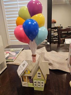 New 2024 Disney Pixar-  Up House Tabletop Lamp