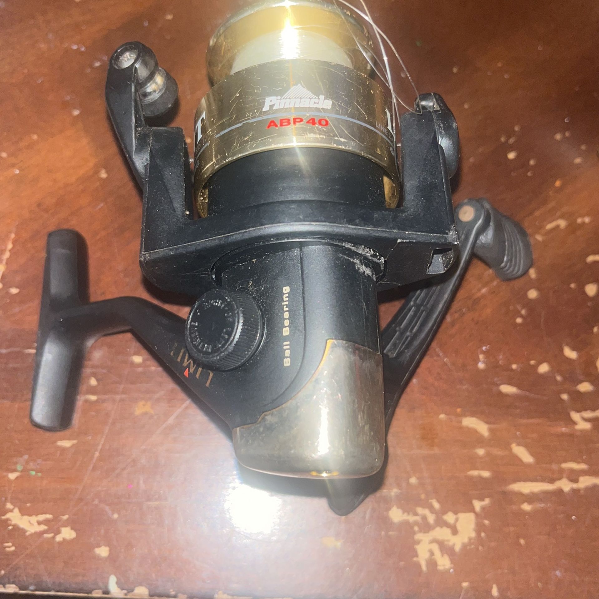 Pinnacle APB40 Fishing Reel