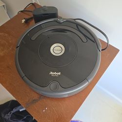 iRobot Rumba With Docking Station. Excellent Working Conditions